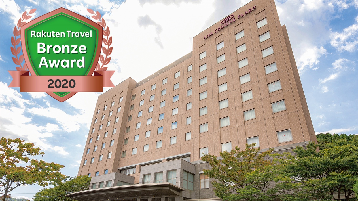 米子空港連絡バスが発着するANAクラウンプラザホテル米子 by IHG
